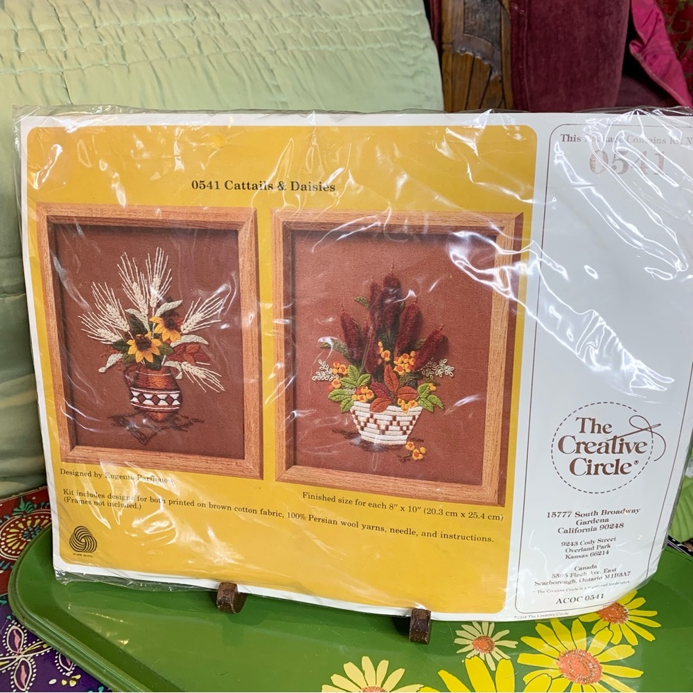 80s Floral Crewel Embroidery Kit